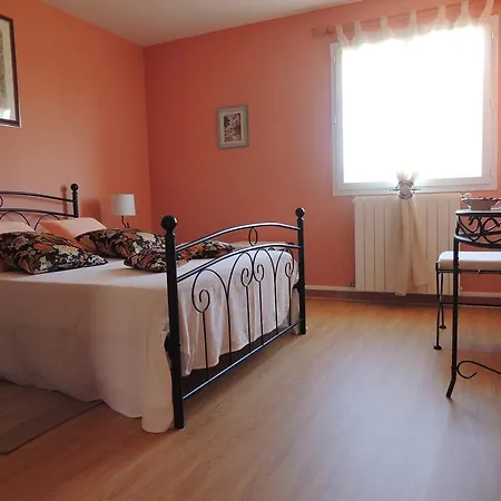 Chambres D'hotes Cathymini Bed & Breakfast *